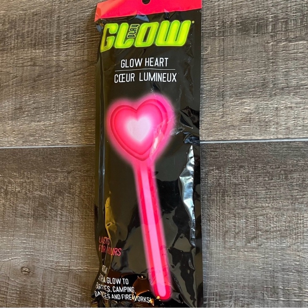 💞 New Pink Heart Shaped Glow Stick Toy Wand